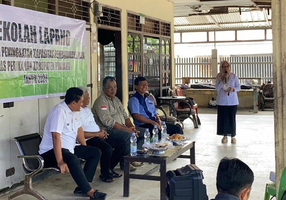 Tingkatkan Kapasitas Pembudidaya Ikan, Dinas Perikanan Bidang Pemberdayaan Pembudidaya Ikan Kecil Gelar Sekolah Lapang